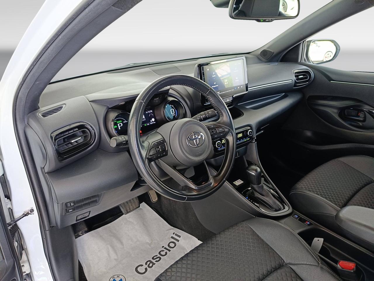 TOYOTA Yaris IV 2020 - Yaris 1.5h Lounge