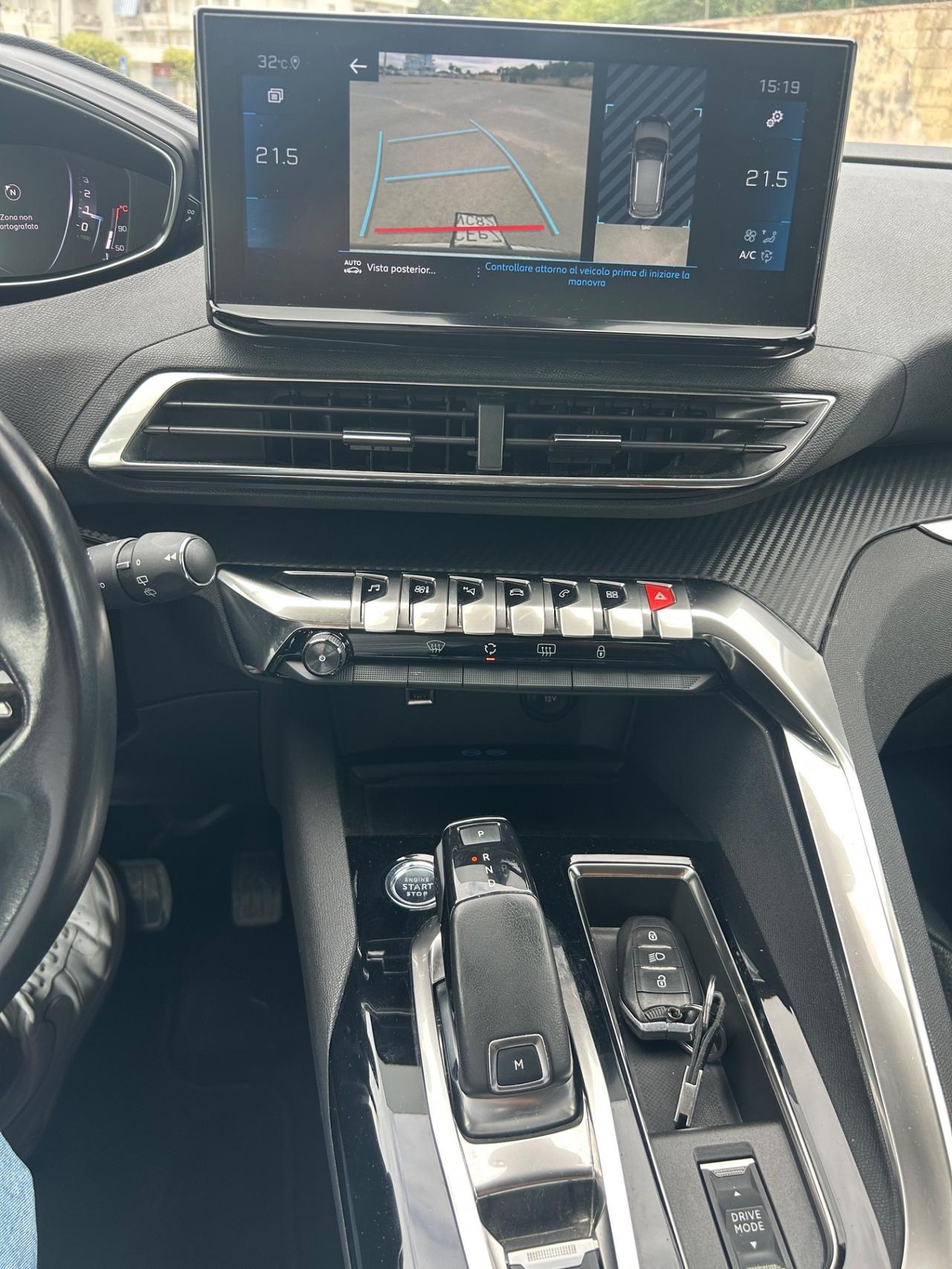 Peugeot 3008 BlueHDi 130 S&S EAT8 Allure da vetrina