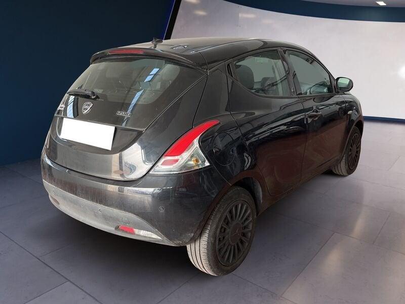 Lancia Ypsilon III 2015 1.0 firefly hybrid Silver s&s 70cv