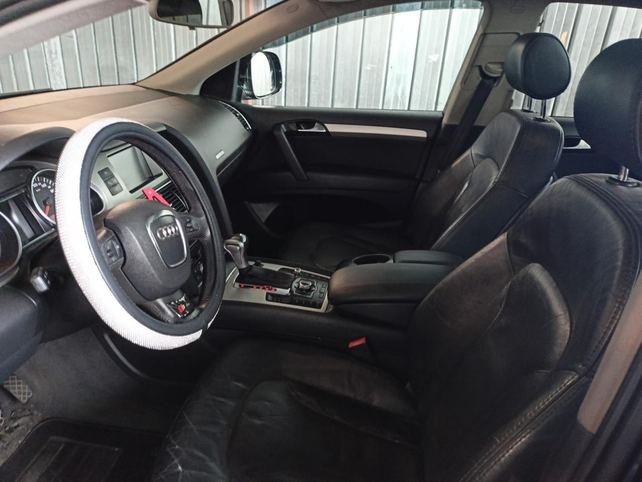 Audi Q7 3.0 V6 TDI 233CV quattro tiptronic 7 posti TETTO