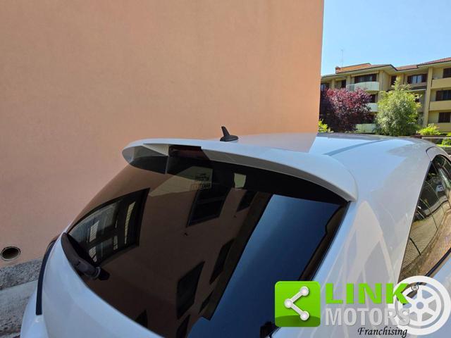 OPEL Corsa 1.6i 16V OPC 192 CV