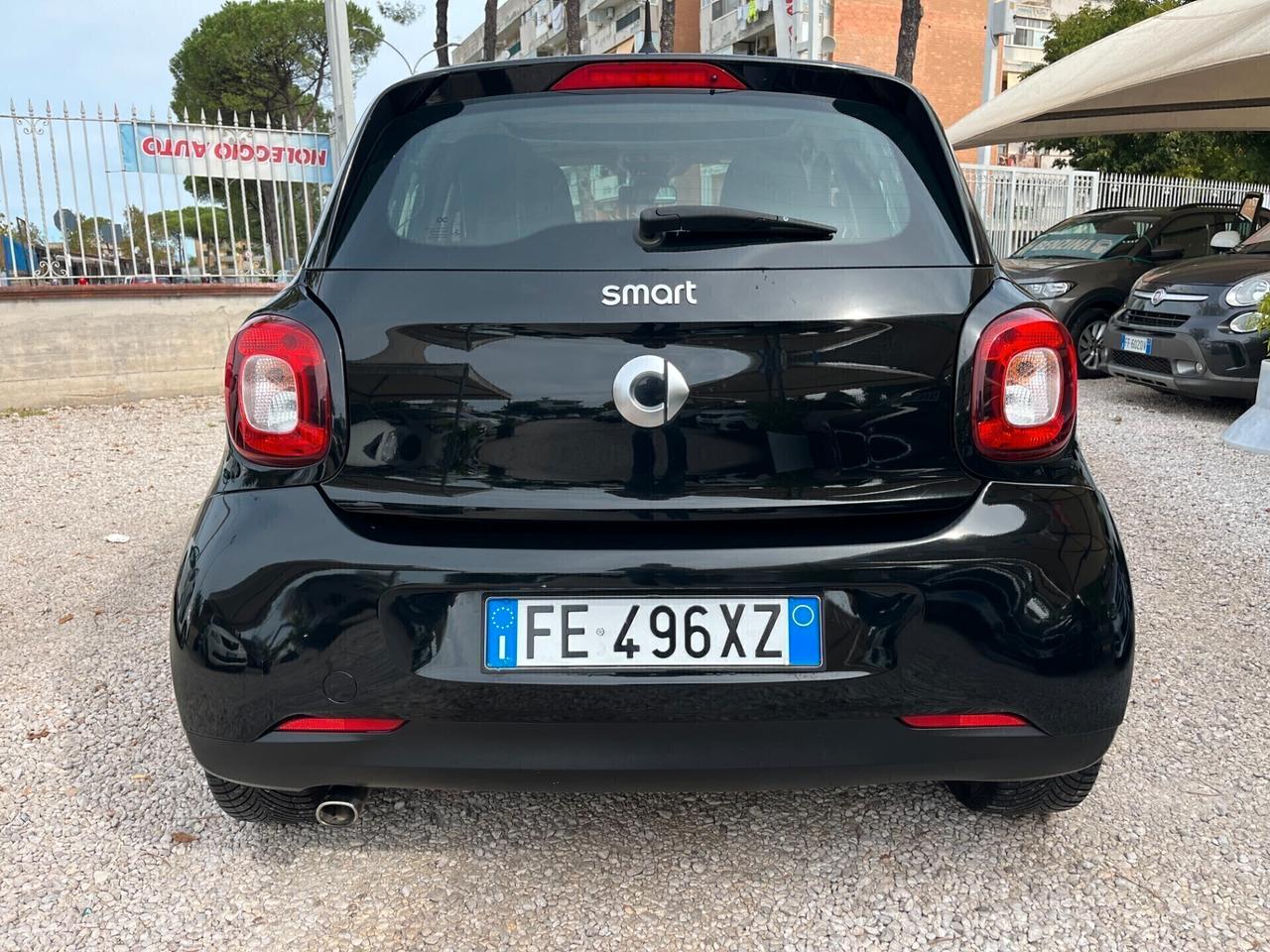 SMART FORFOUR 1000 BENZINA AUTOMATICA KM CERTIFICATI UNICO PROPRIETARIO 2016