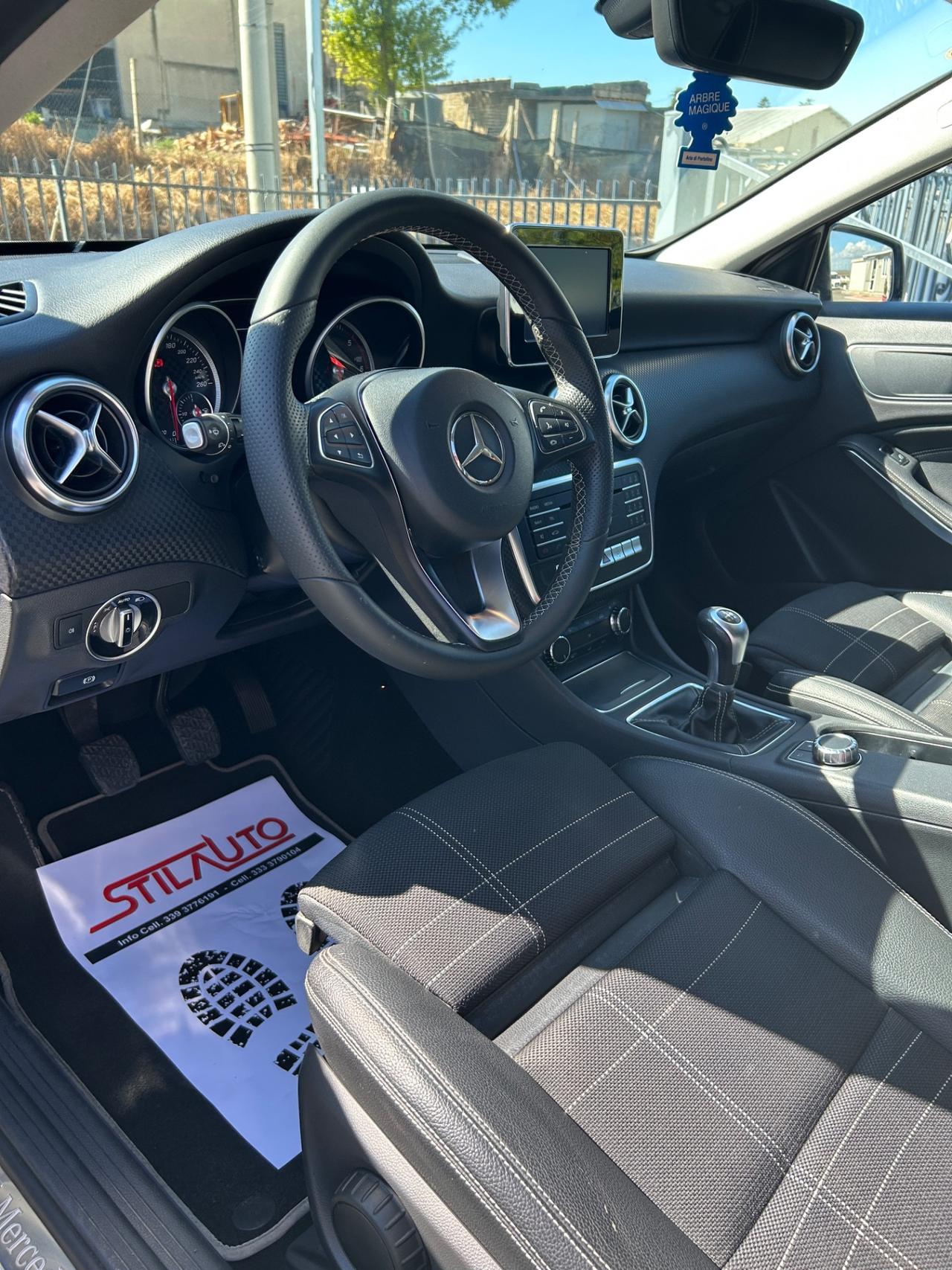 Mercedes-benz A 180 A 180 d Premium
