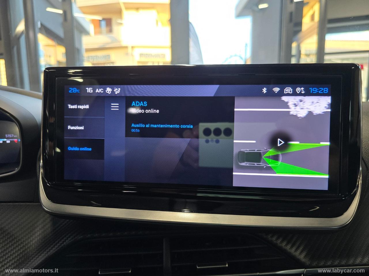 PEUGEOT 2008 Hybrid 136 e-DCS6 Allure