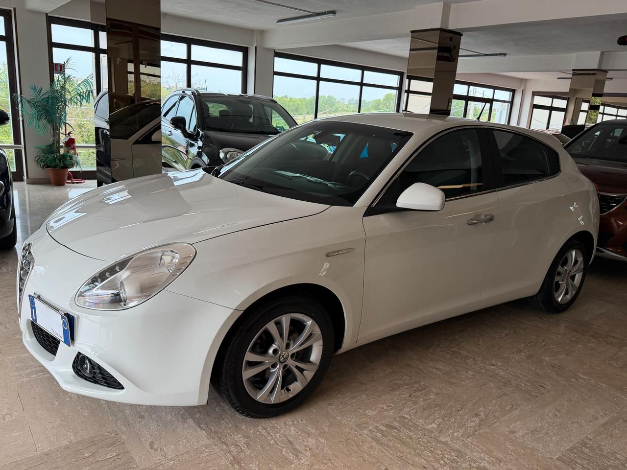 Alfa Romeo Giulietta 1.6 M.JET 105 cv. DISTINCTIVE