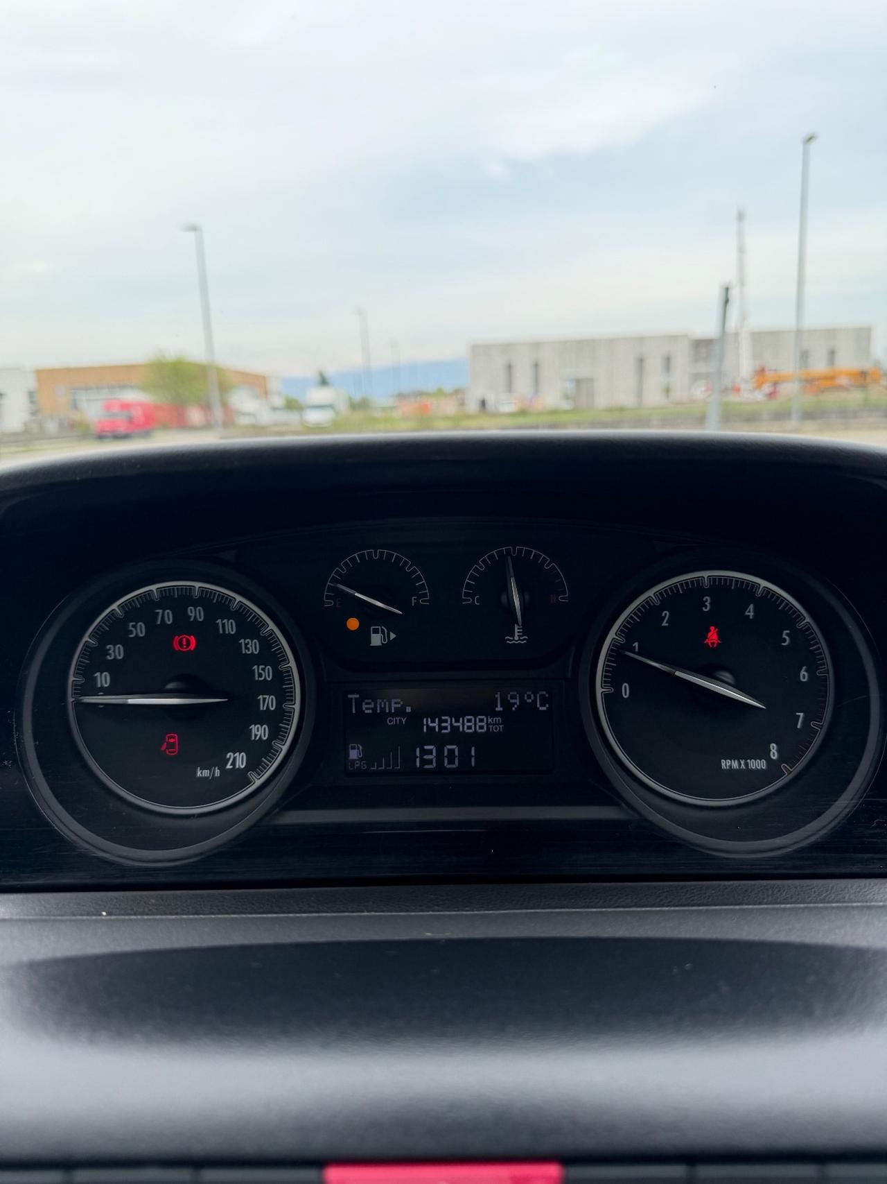 Lancia Ypsilon 1.2 69 CV 5 porte GPL Ecochic Gold