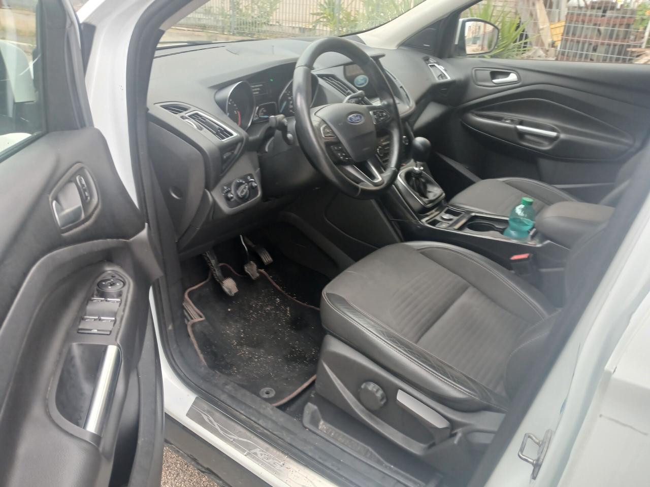 Ford Kuga 1.5 TDCI 120 CV S&S 2WD Titanium