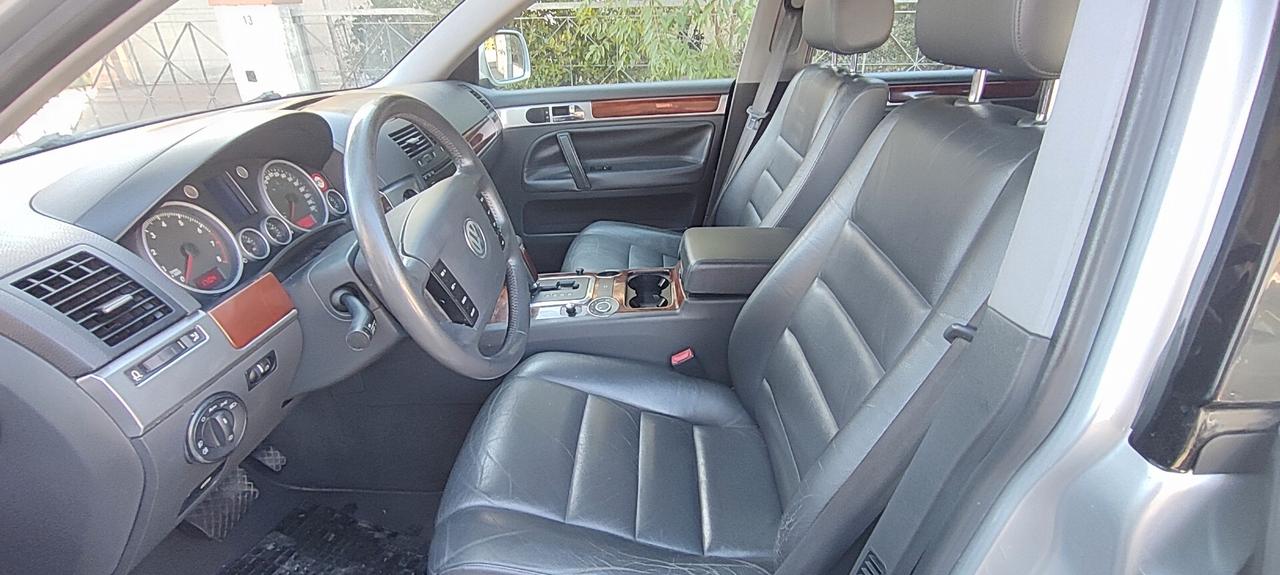 Volkswagen Touareg 3.2 V6 tiptronic