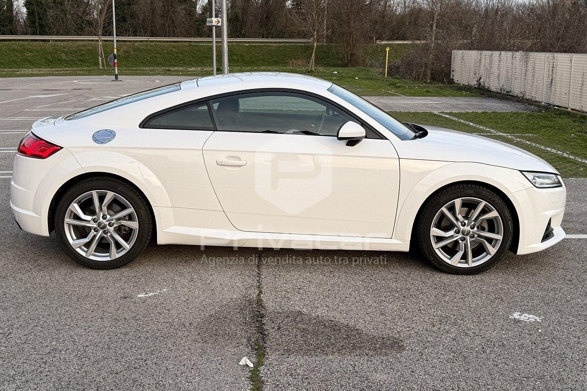 AUDI TT Coupé 40 TFSI S tronic