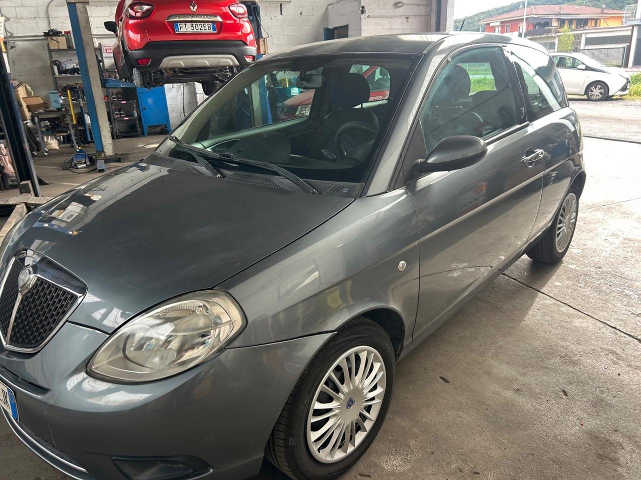 Lancia Ypsilon 1.2 Argento