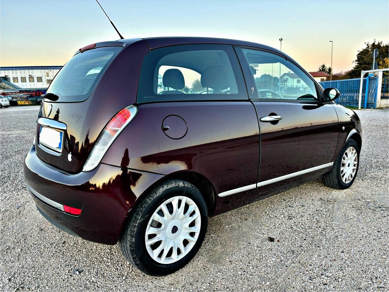 Lancia Ypsilon 1.3 MJT 90 CV Platino