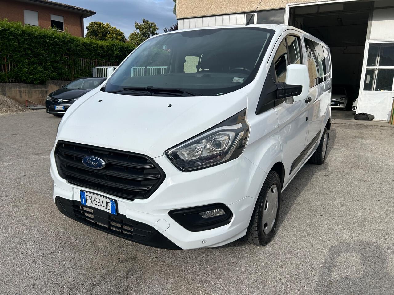 Ford Transit Custom 2.0 TDCi 130 Mixto 5 Posti