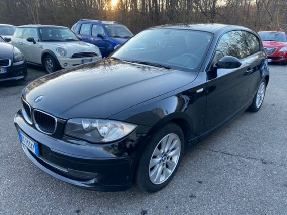 BMW 118 d cat 3 porte Futura DPF *Cerchi*