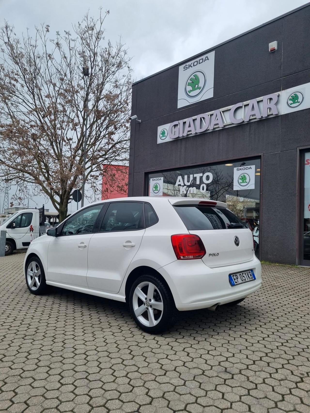 Volkswagen Polo 1.4 5 porte Highline - Neopatentati