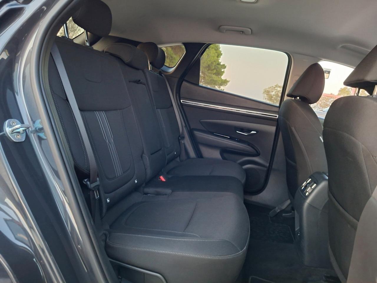 HYUNDAI TUCSON 1.6 CRDI-136cv*B-LED*NAVY*RADAR