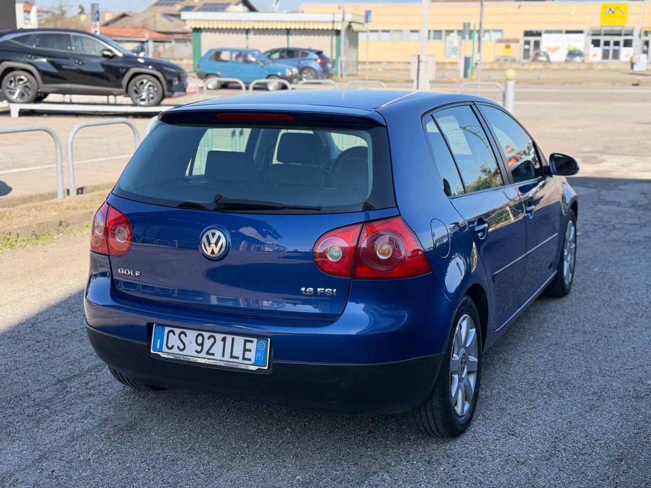 Volkswagen Golf 1.6 16V FSI 5p. Sportline