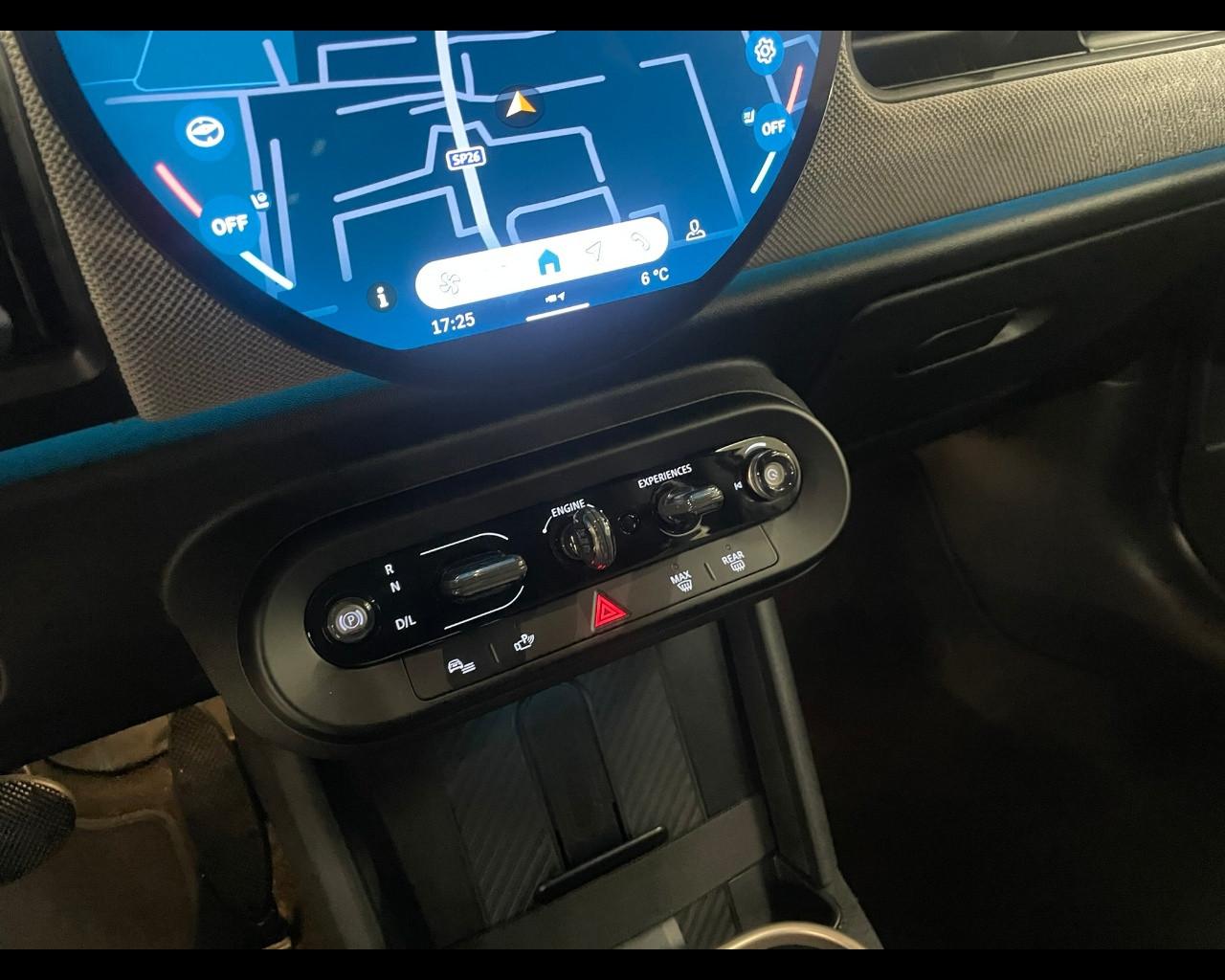 MINI Mini 5ª serie (F66) - Mini Cooper C Favoured