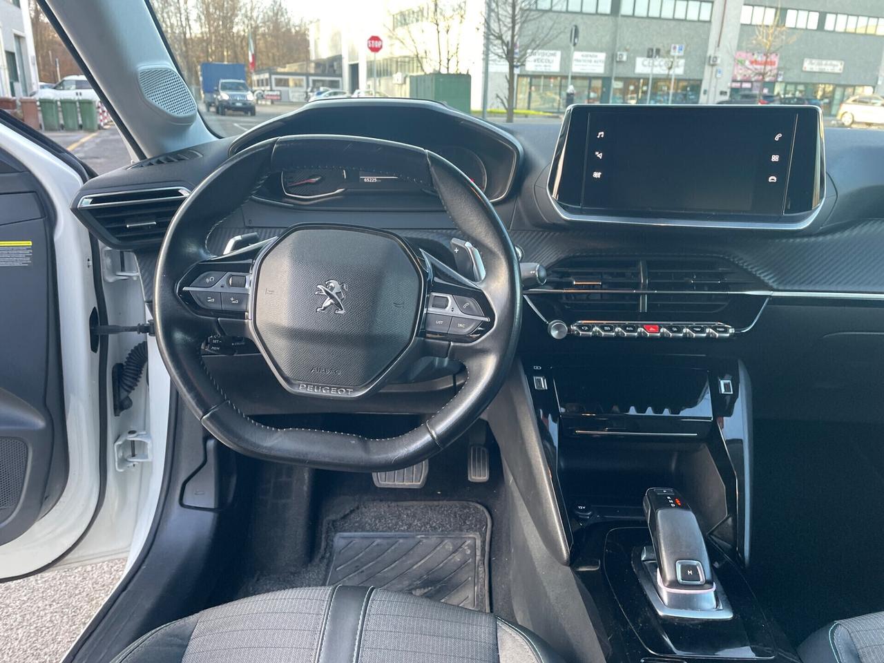 Peugeot 208 PureTech 100 Stop&Start 5 porte *Automatik* Solo 65000km*