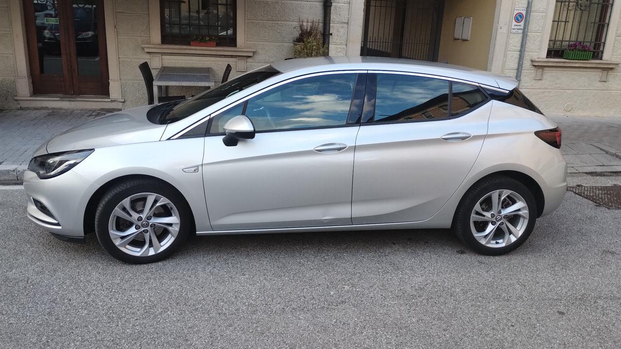 Opel Astra 1.6 CDTi 136CV Start&Stop 5 porte Dynamic NEOPATENTATI