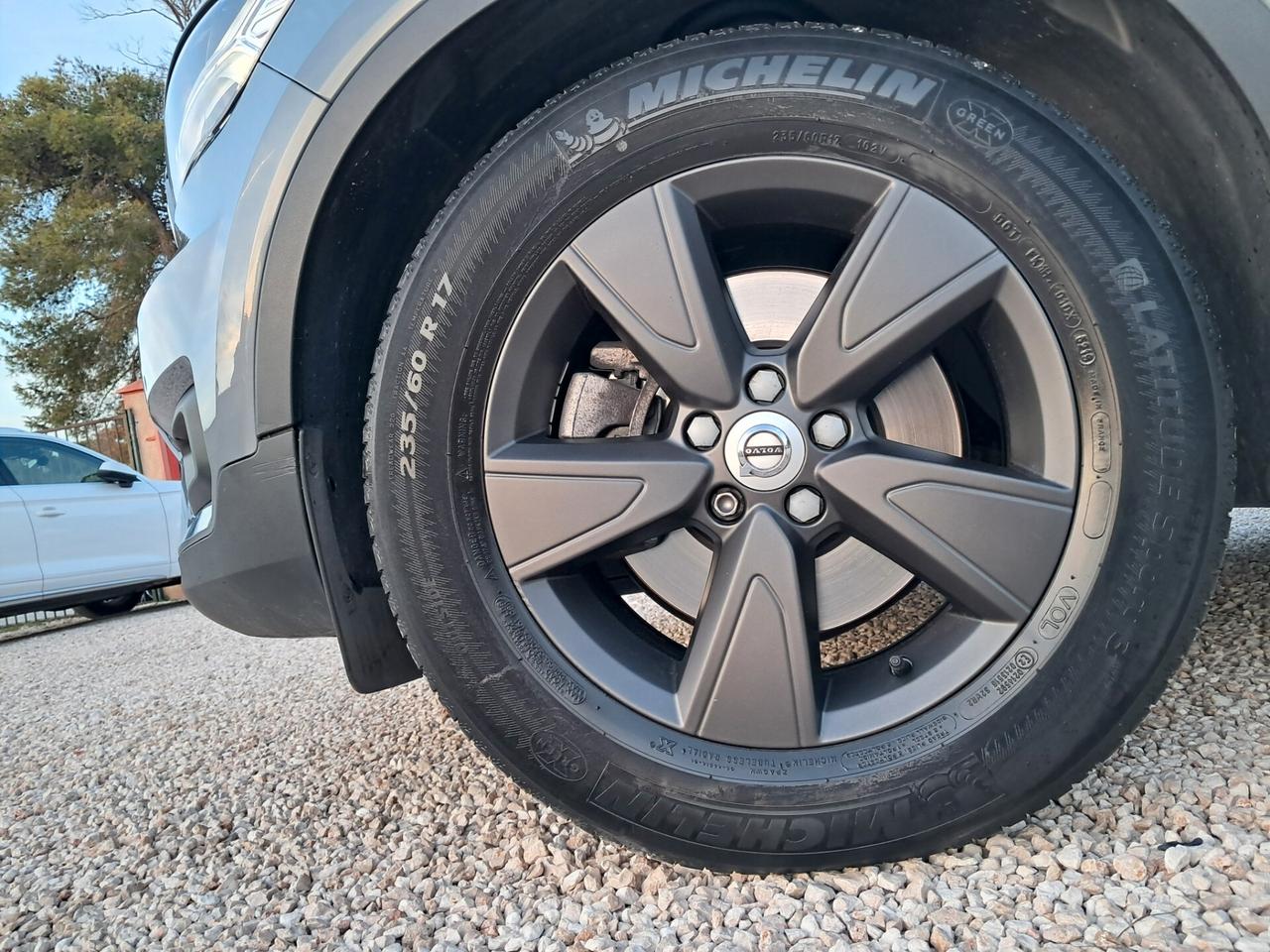 Volvo XC40-2.0-150CV*CAM*LED*NAVI