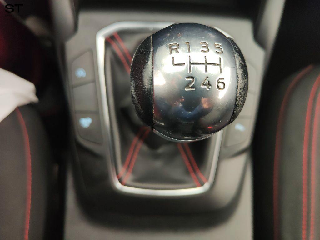 FORD Kuga 3ª serie - Kuga 1.5 EcoBlue 120 CV 2WD ST-Line