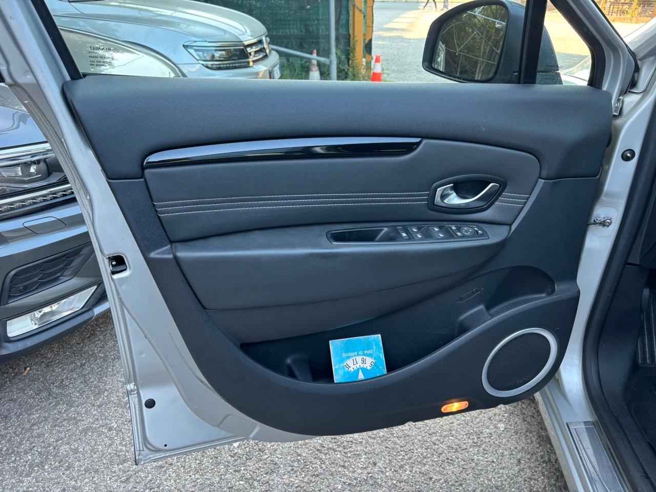 Renault Scenic X-Mod 1.5 dCi 110CV Luxe