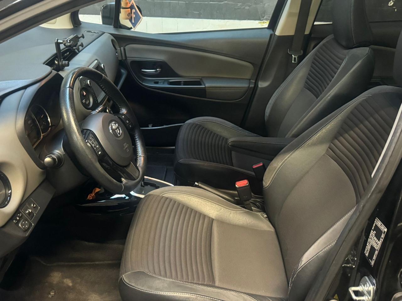 Toyota Yaris Trend red edition full optional