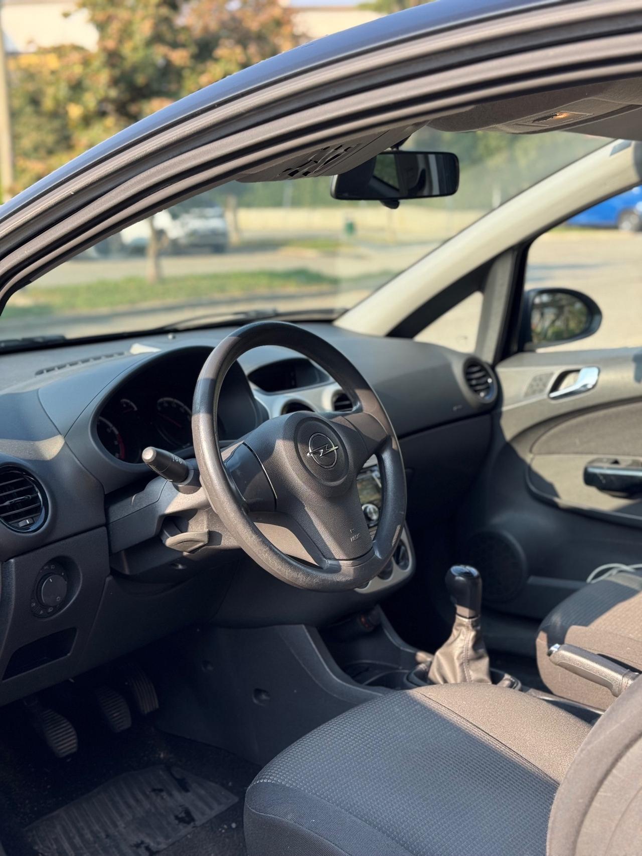 Opel Corsa 1.2 3 porte Easytronic Sport