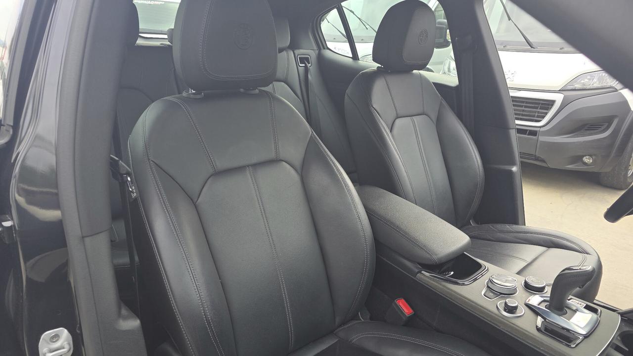 Alfa Romeo Stelvio 2.2 TD 160 CV AT8 RWD Ti VELOCE