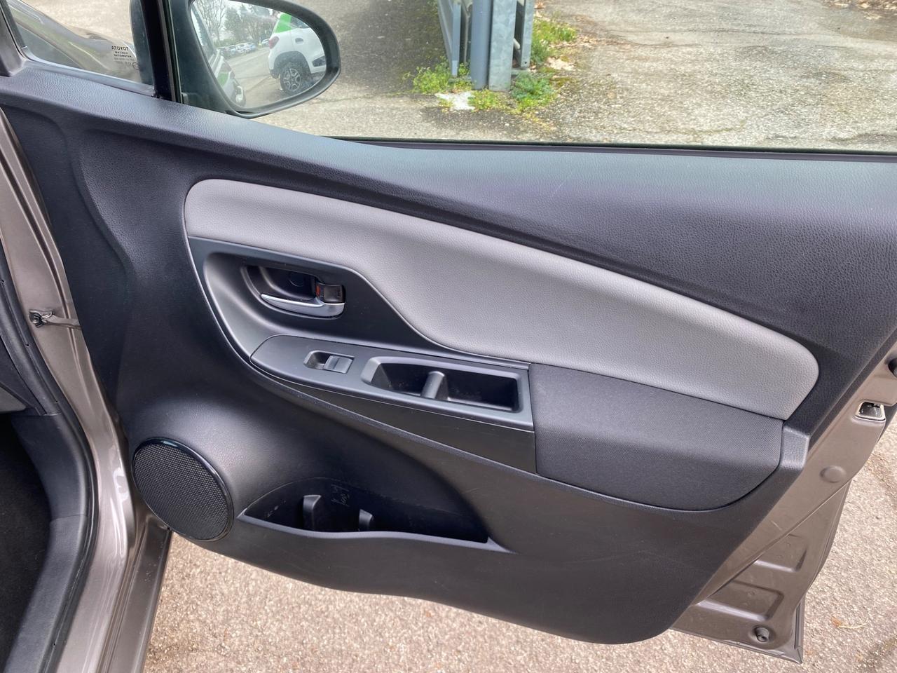 Toyota Yaris 1.5 Hybrid 5 porte Active