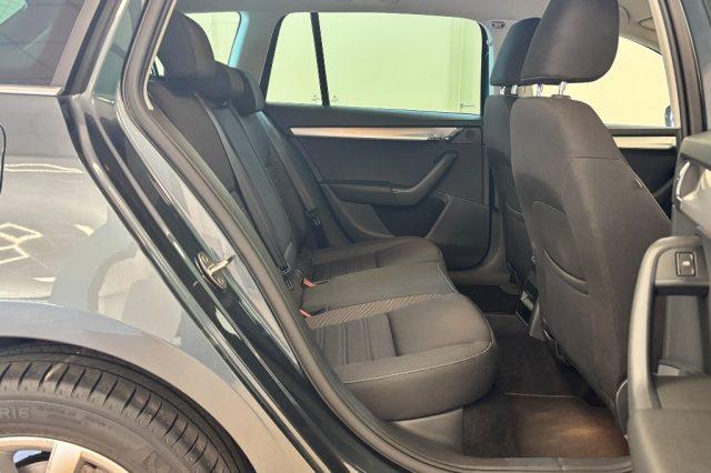 SKODA Octavia 1.5 DSG Wagon Ambition G-Tec