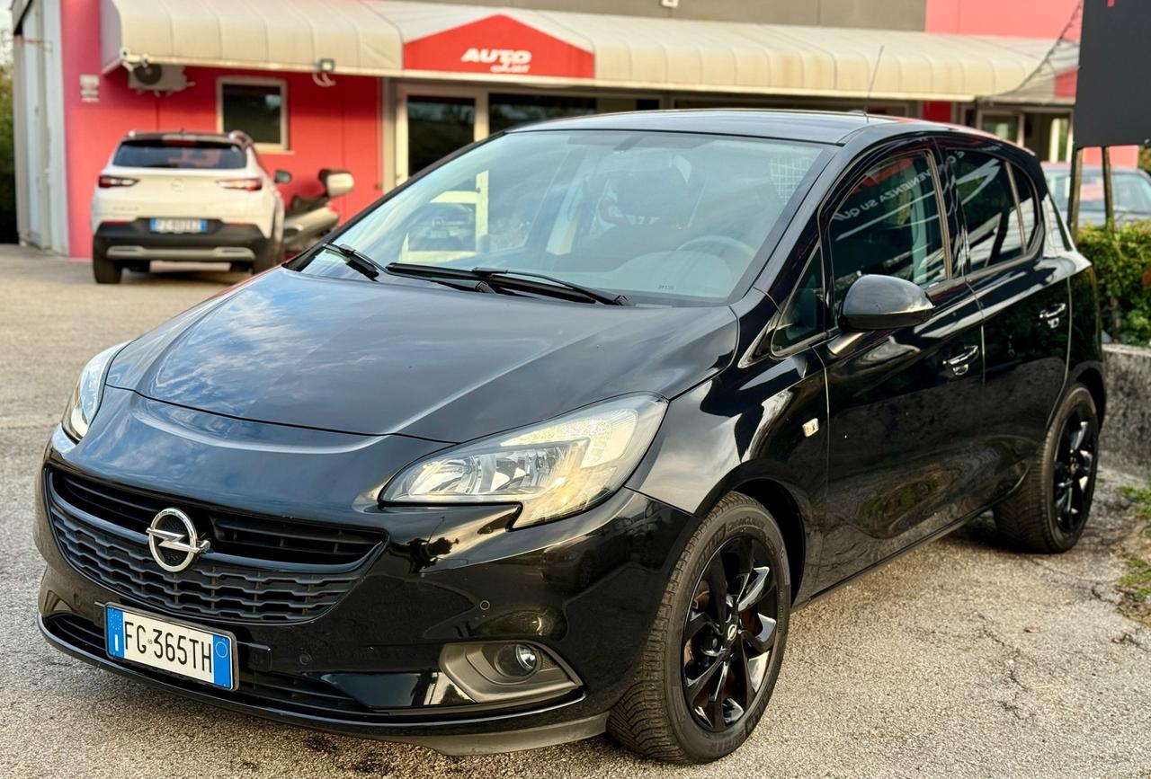 Opel Corsa 1.2 5 porte 2017 total black