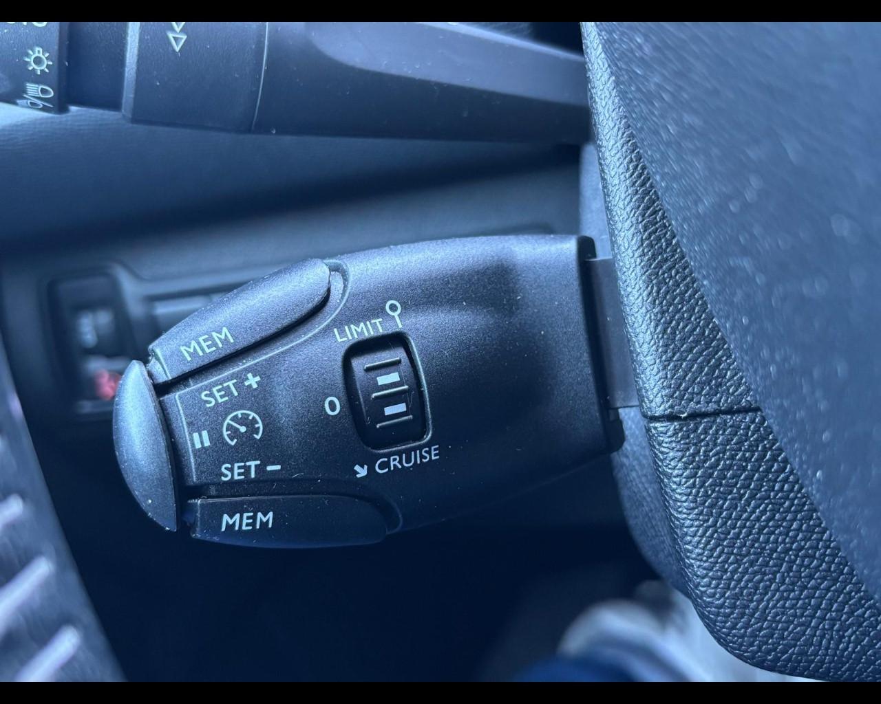 PEUGEOT 308 II 2018 - 308 5p 1.5 bluehdi Allure s&s 130cv