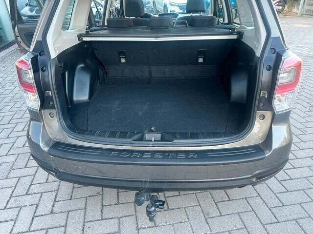 Subaru Forester 2.0i Lineartronic Style Saas