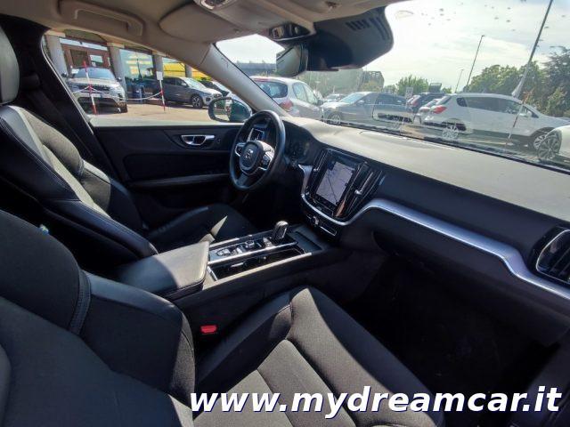 VOLVO V60 B4 (d) Geartronic Momentum Business Pro
