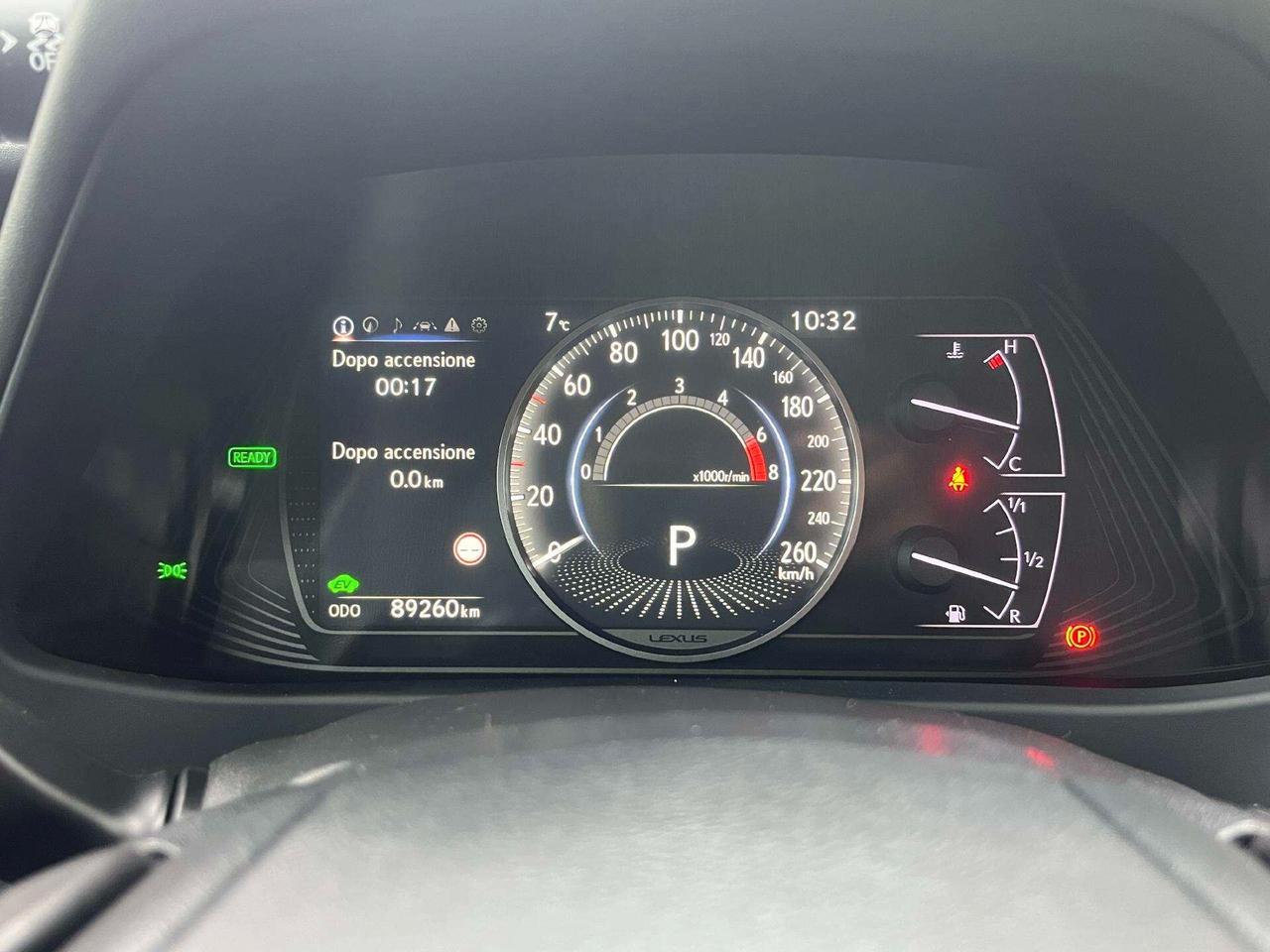 Lexus UX Hybrid Business