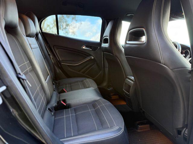 MERCEDES-BENZ GLA 200 d Automatic Premium