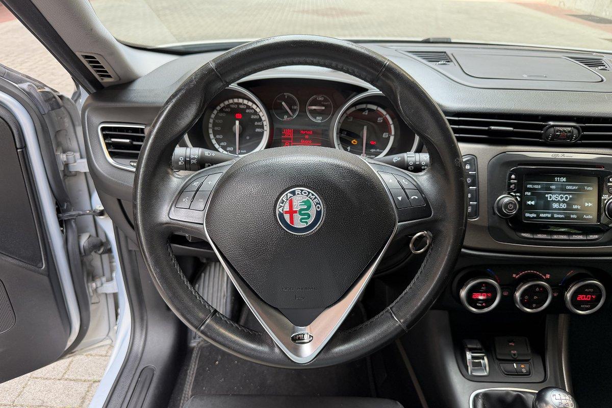 ALFA ROMEO Giulietta 1.6 JTDm-2 105 CV Distinctive