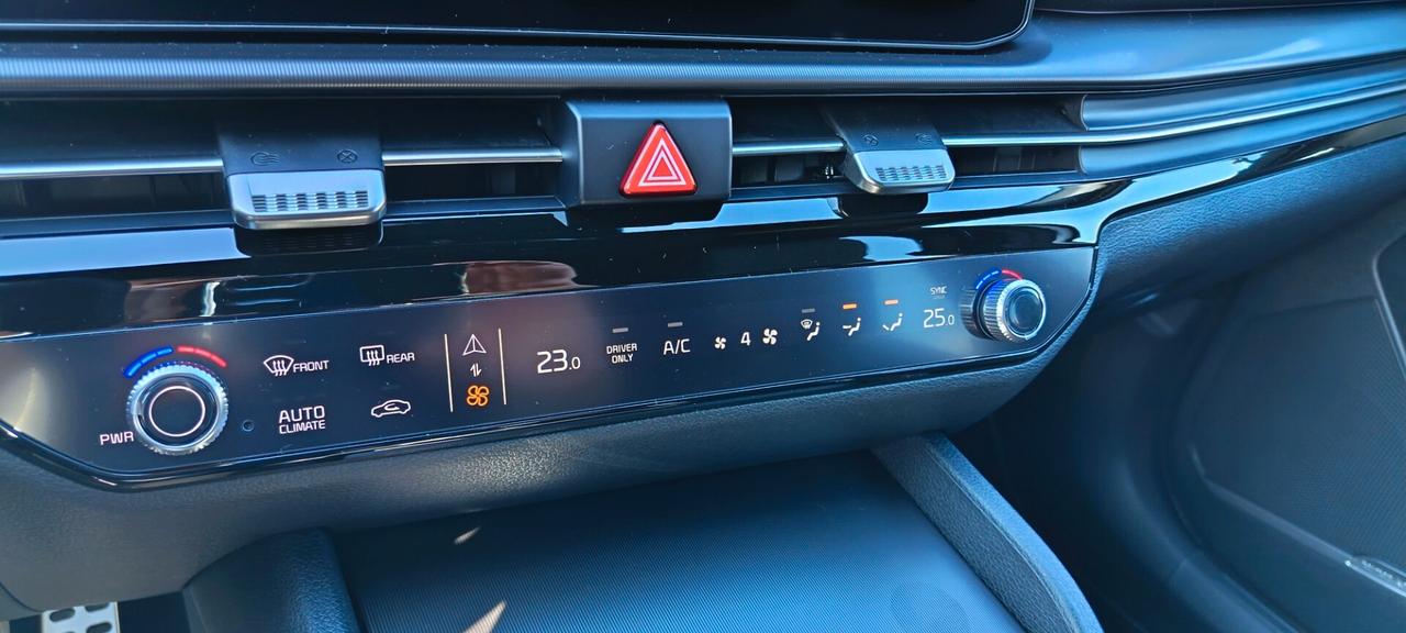 Kia Sportage 1.6 TGDi HEV AT GT-line Plus bicolor