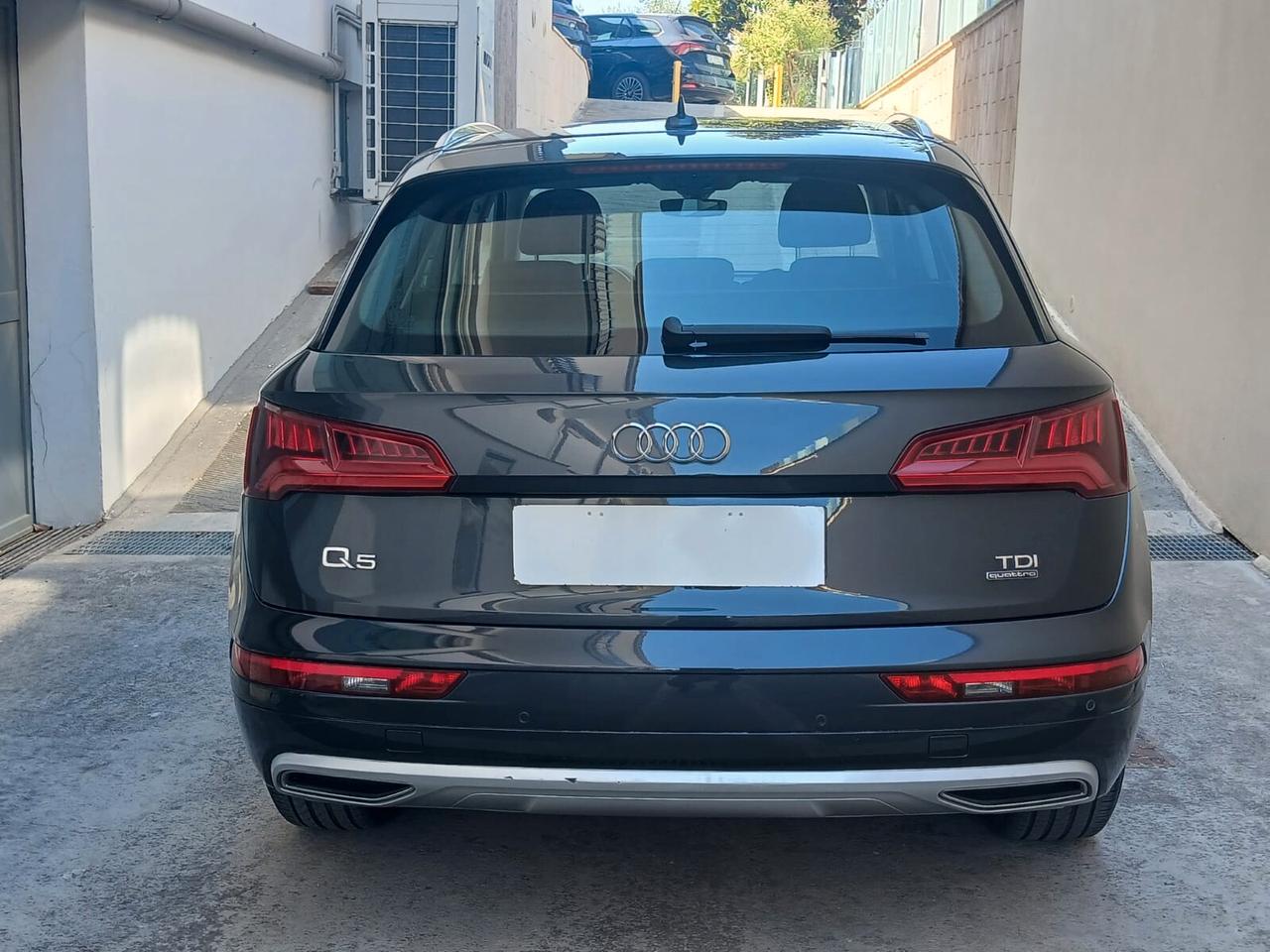 Audi Q5 2.0 TDI quattro S tronic Business Sport