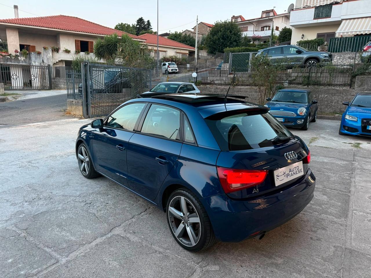 Audi A1 SPB 1.6 TDI 105CV Ambition Tetto
