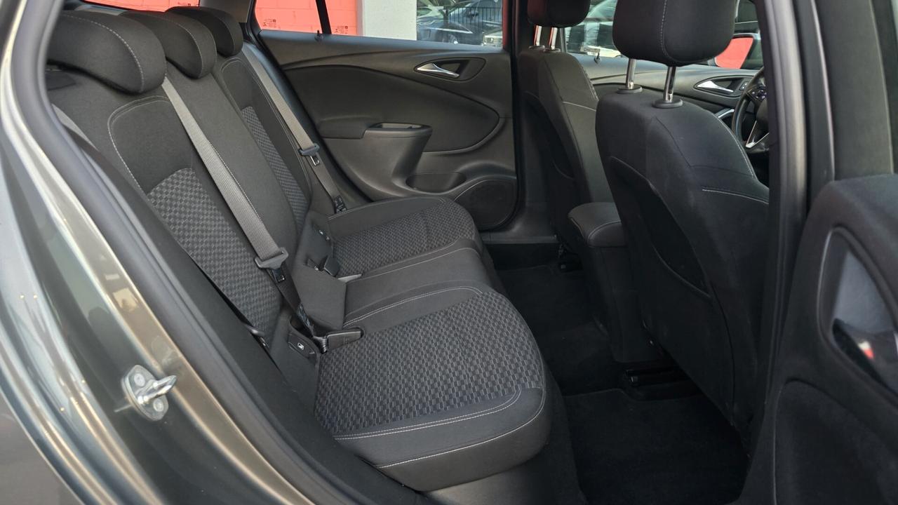 OPEL ASTRA 1.6 CDTI SPORTS TOURER BUSINESS 110CV - NEOPATENTATI