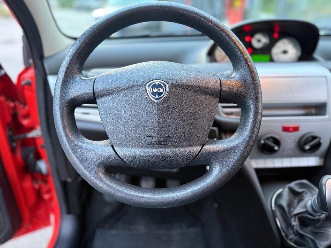 Lancia Ypsilon 1.2 Argento