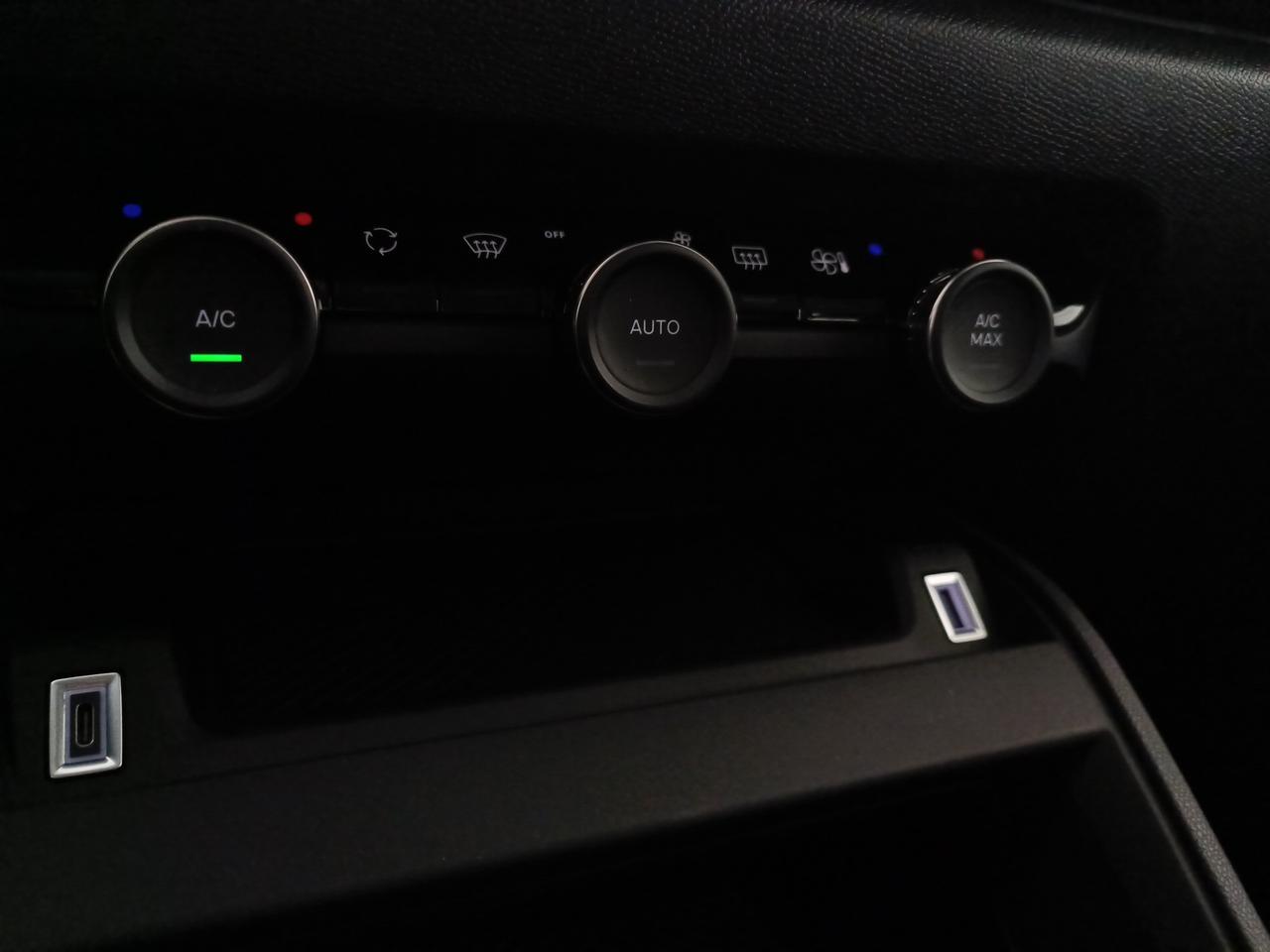 CITROEN e-C4 Elettrica 100kw (136cv) - YOU