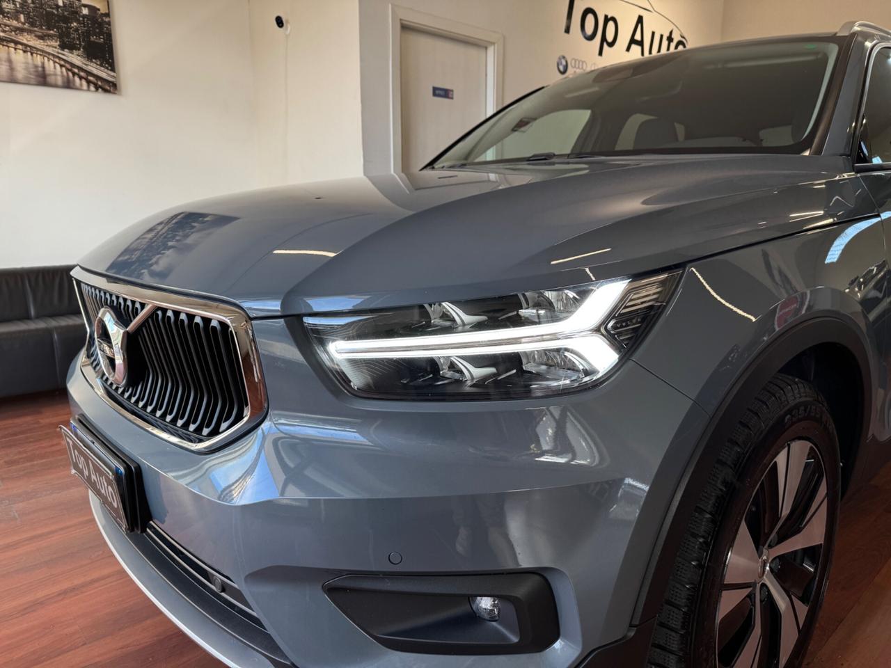 VOLVO XC 40 D3 GEARTRONIC MOMENTUM PRO - MY21