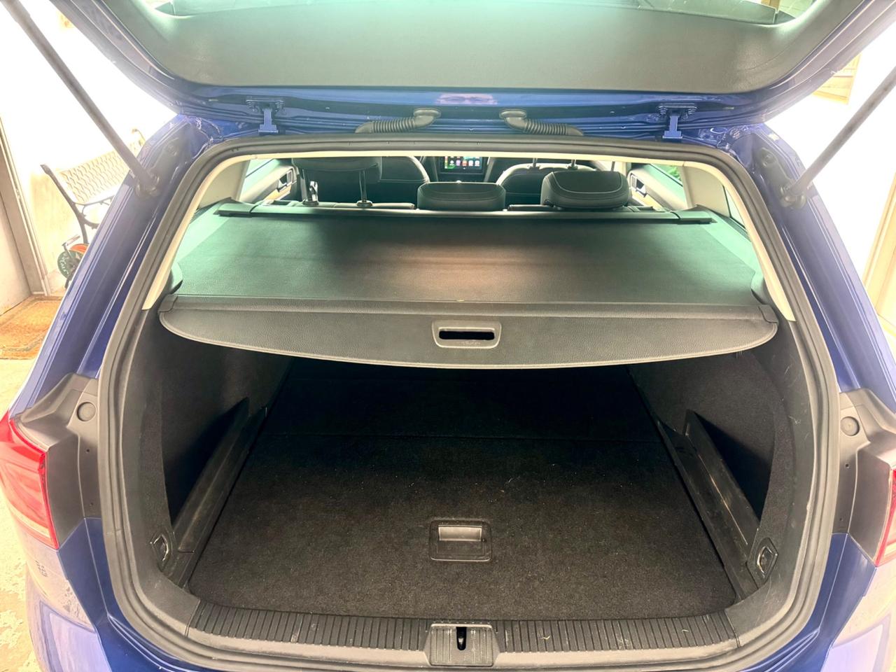 Volkswagen Passat R-Line 2.0 TDI SCR 200 CV DSG Executive