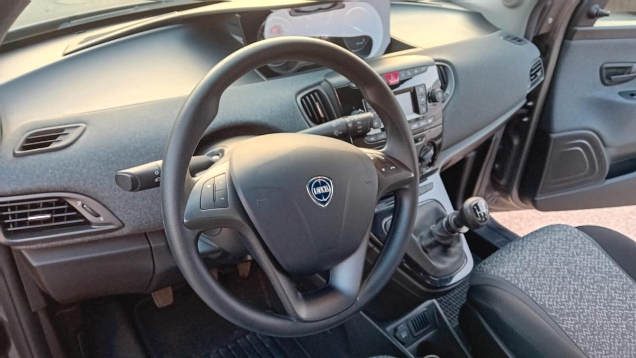 Lancia Ypsilon 1.0 FireFly 5 porte S&S Hybrid UnYca