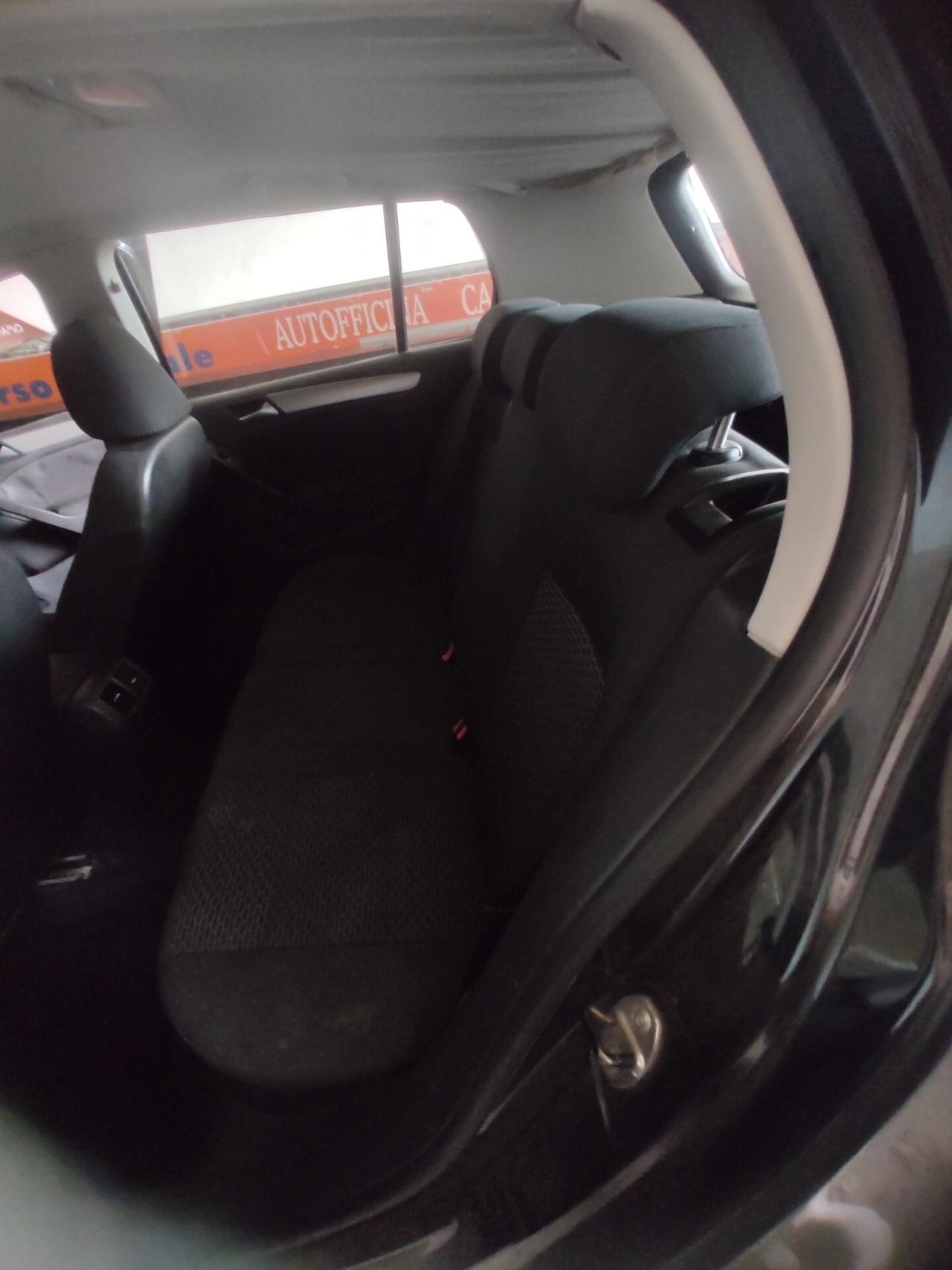 Volkswagen Golf 1.9 TDI DPF 3p. DSG Comfortline