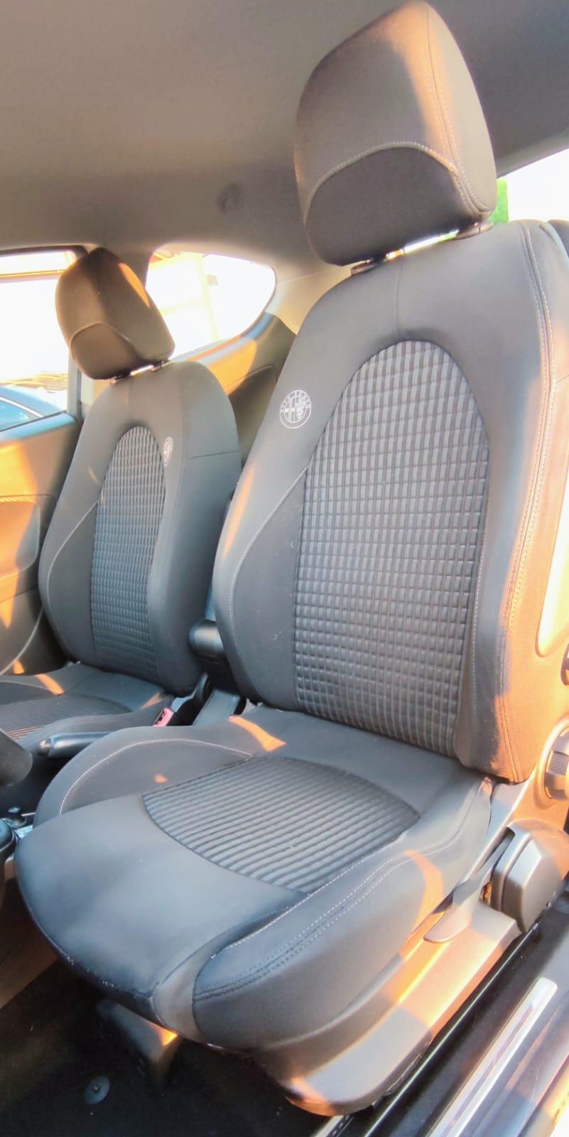 Alfa Romeo MiTo 1.4 T 155 CV Distinctive