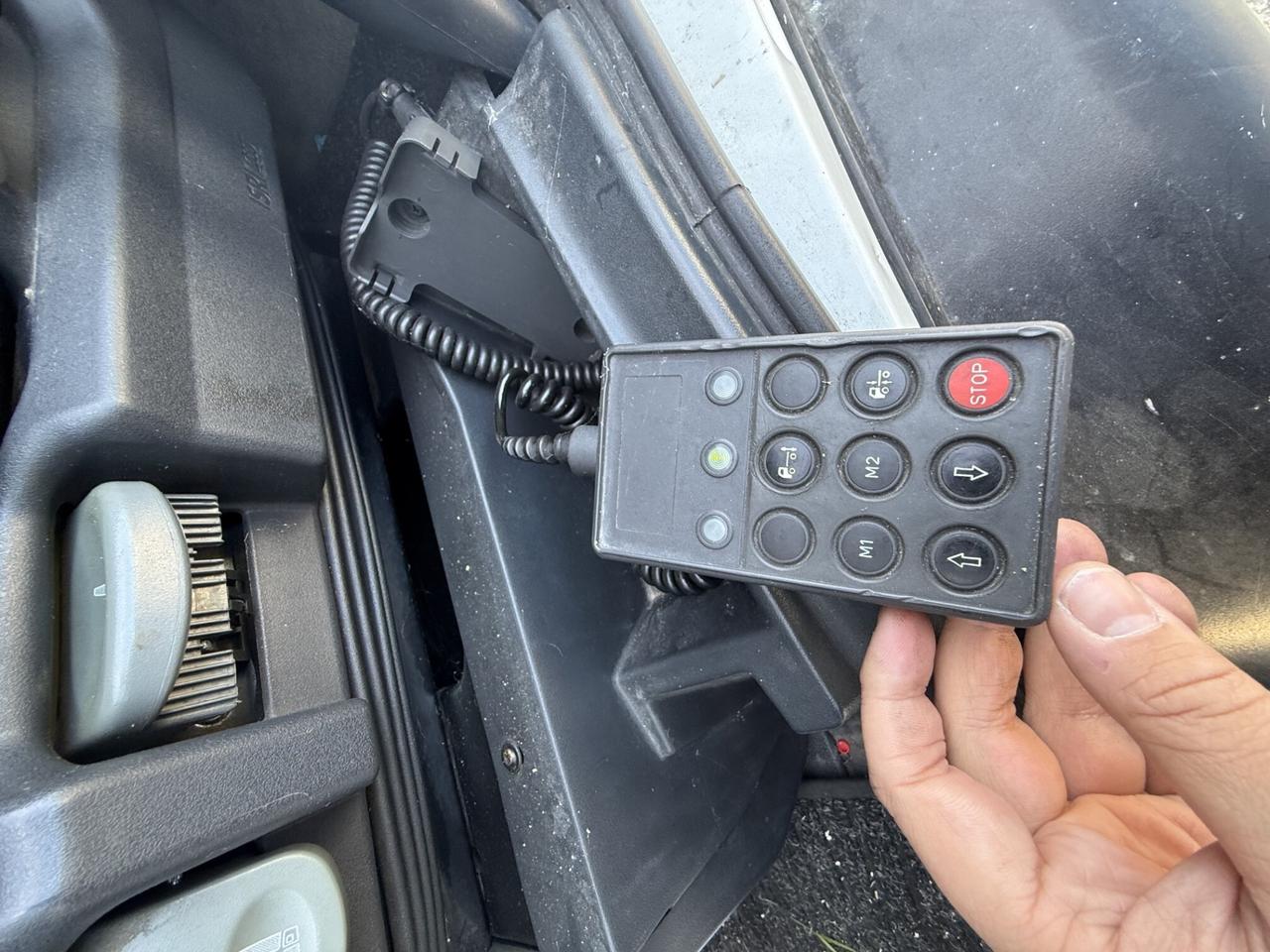 IVECO Eurocargo E5 100E22 con sponda idraulica e s